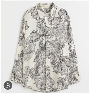 H&M Floral Black and White Button-Up Shirt Size Medium